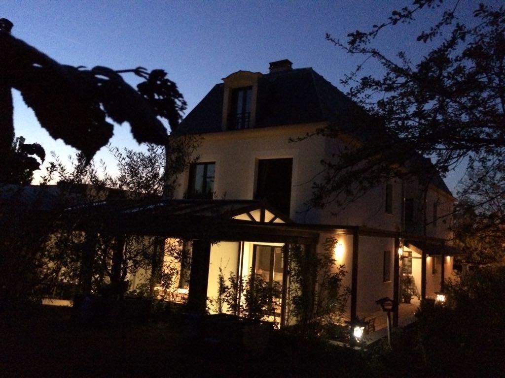 Maison D'Hotes Les Coudreaux Rueil-Malmaison Bagian luar foto