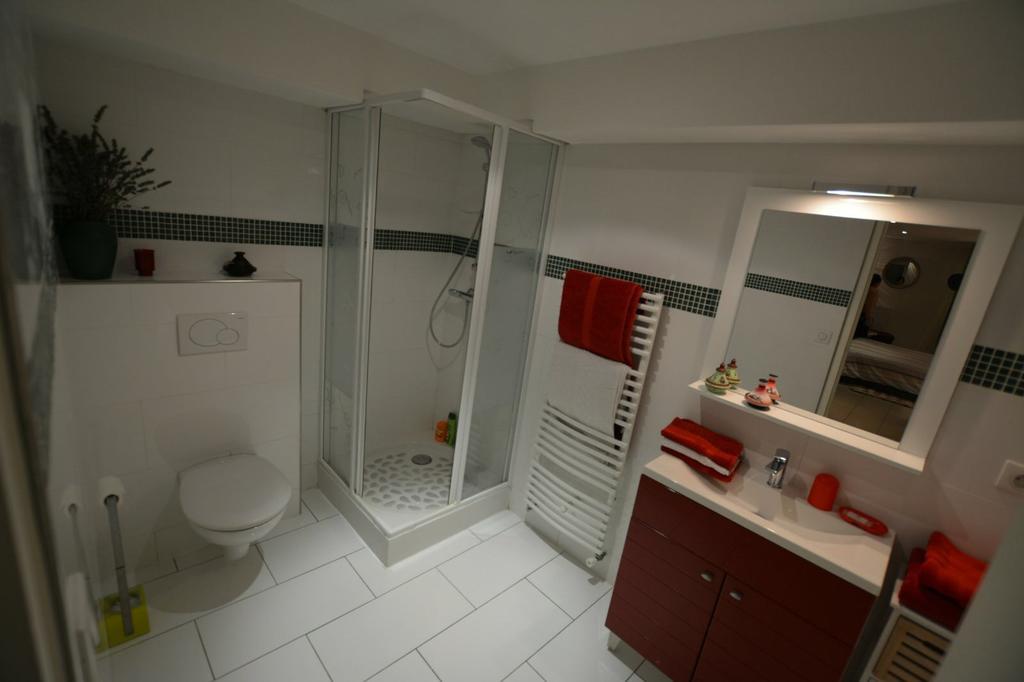 Maison D'Hotes Les Coudreaux Rueil-Malmaison Bagian luar foto